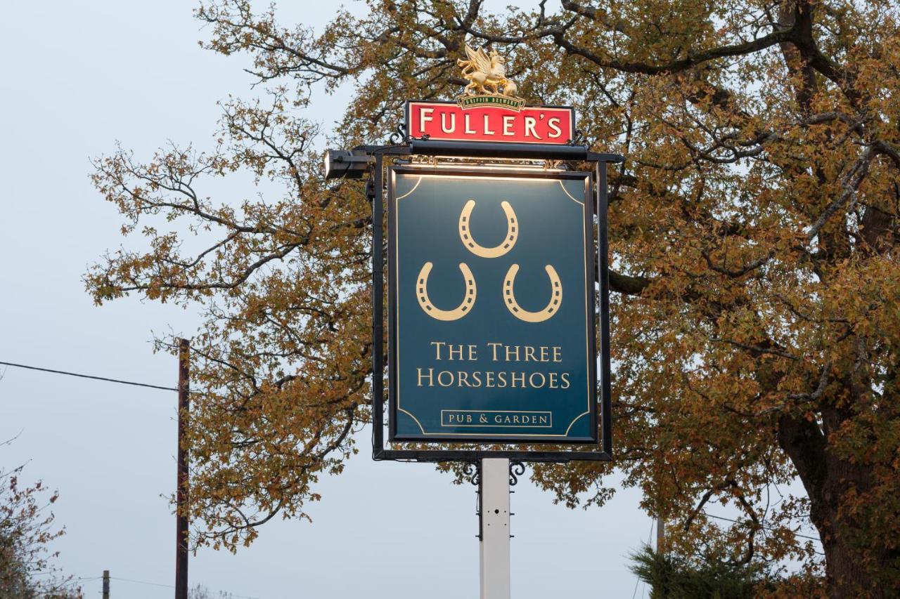 The Three Horseshoes East Worldham オールトン エクステリア 写真