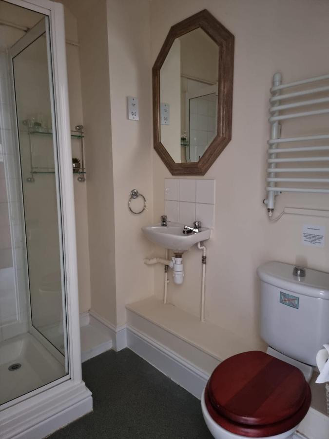 The Three Horseshoes East Worldham オールトン エクステリア 写真